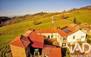 Ferme à Sainte-Colombe-sur-Gand (42540)