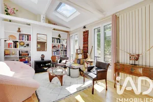 Apartment in Paris (75019)