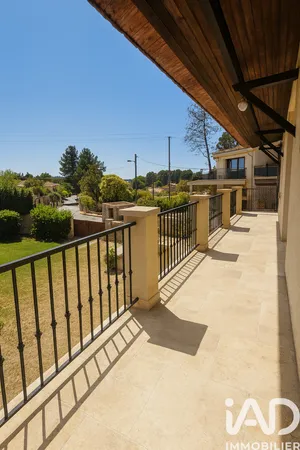 Apartment in Aix-en-Provence (13100)