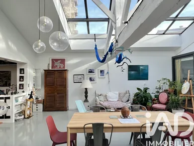 Apartment in Bordeaux (33300)