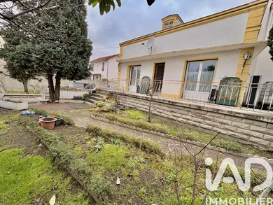 Maison traditionnelle à Argenteuil (95100)