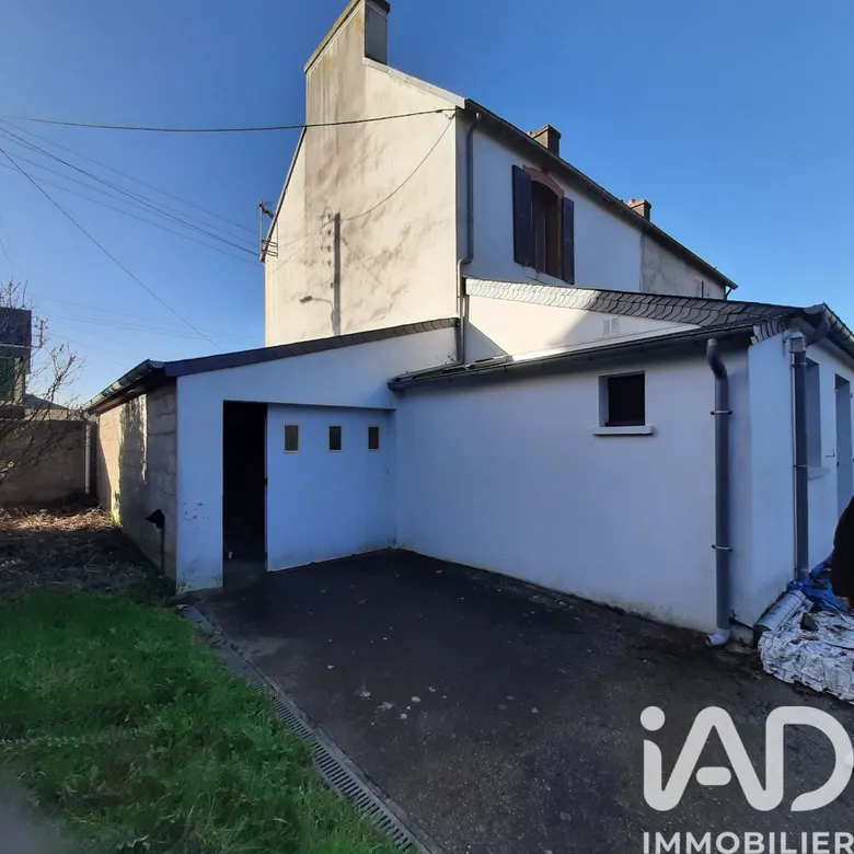 Maison 4 pièces 103 m² · à Carhaix-Plouguer · 103 m² · 153 000 €