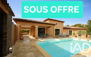 Pavillon à Villeneuve (04180)