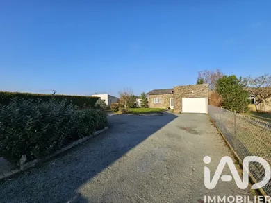 Maison traditionnelle à Vaas (72500)