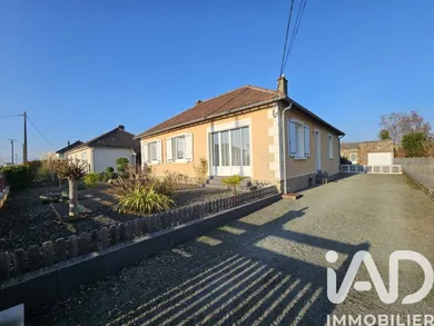 Maison traditionnelle à Vaas (72500)