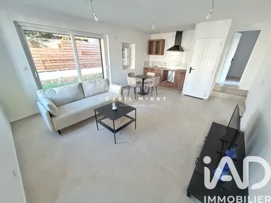 Apartment in Ollioules (83190)