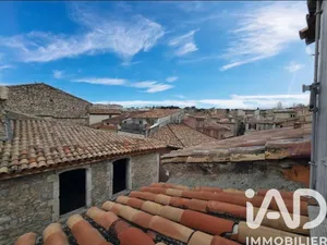 Building in Nîmes (30000)