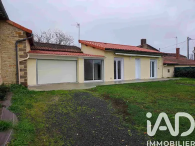 House in Angliers (86330)