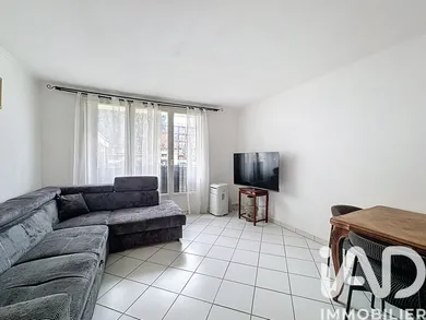 Apartment in Pontoise (95300)