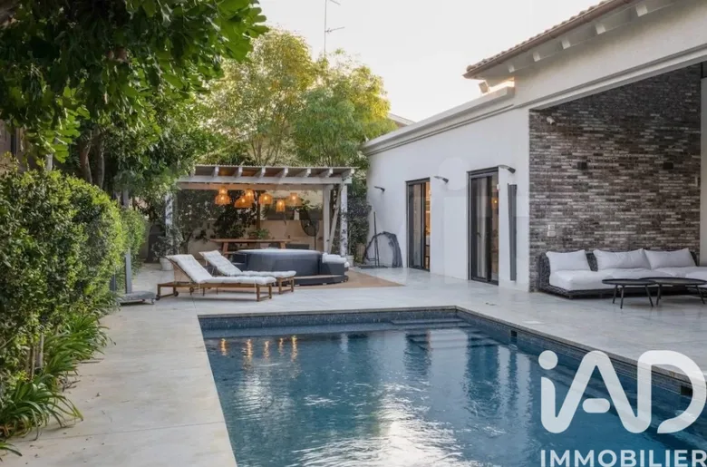 Maison 5 pièces 136 m² · à Le Castellet · 136 m² · 825 000 €