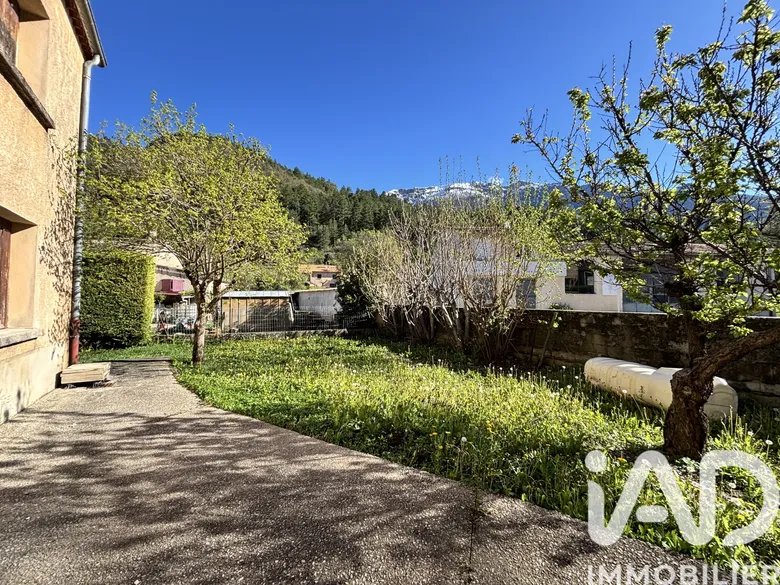 Maison 8 pièces 190 m² · à Châtillon-en-Diois · 190,4 m² · 370 000 €