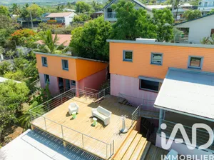 Architectural house in Saint-Leu (97436)