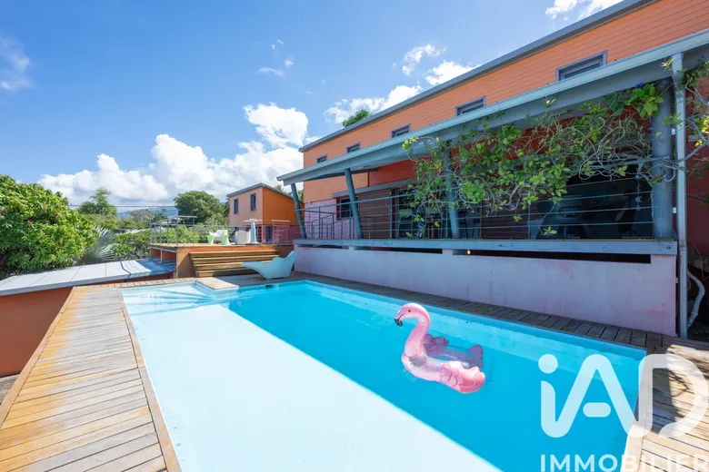 Maison 10 pièces 260 m² · à Saint-Leu · 260 m² · 1 080 000 €