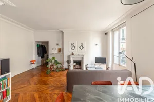 Apartment in Paris (75004)