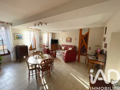 Townhouse in Villeblevin (89340)
