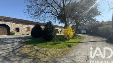 Domaine à Monnières (44690)