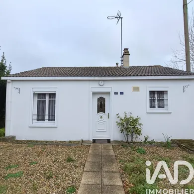 Pavillon à Ognes (02300)