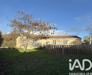 Maison traditionnelle à Saint-Denis-de-Pile (33910)