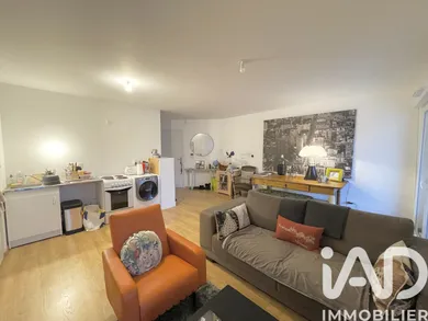 Apartment in Villenave-d'Ornon (33140)
