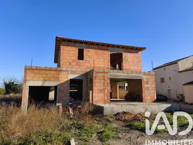 House in Althen-des-Paluds (84210)