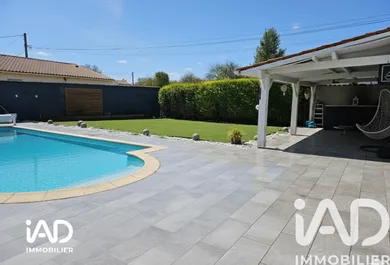 House in Varaize (17400)