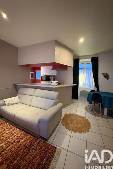 Building in Bourges (18000)