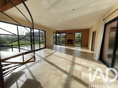 Architectural house in Loctudy (29750)