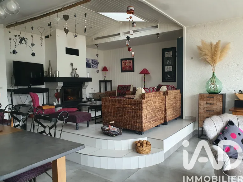 Maison 8 pièces 220 m² · à Chavagnes-en-Paillers · 220 m² · 333 000 €
