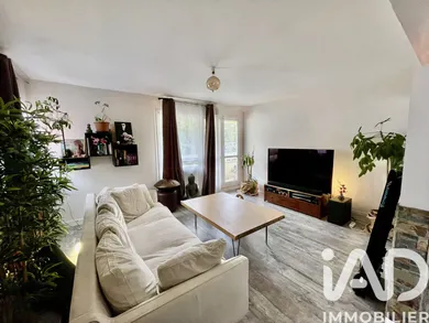 Apartment in Louvres (95380)