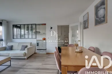 Apartment in Thiais (94320)