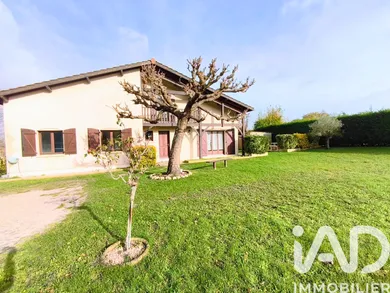 Traditional house in Eysines (33320)