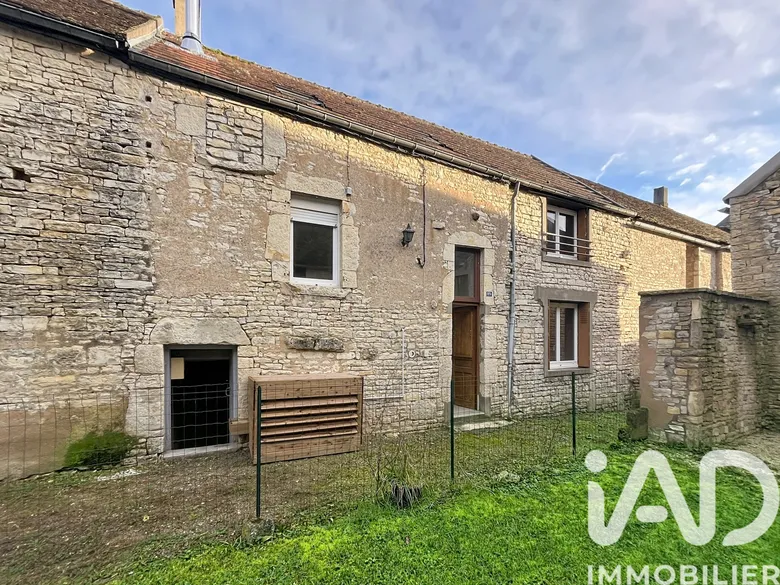 Maison 3 pièces 71 m² · à Vermenton · 71,3 m² · 59 000 €