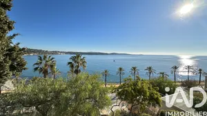 Apartment in Bandol (83150)