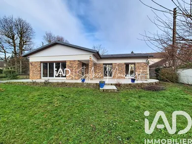 Maison traditionnelle à Le Mesnil-Saint-Denis (78320)