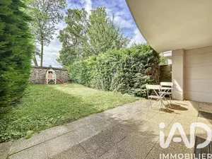 Apartment in Émerainville (77184)