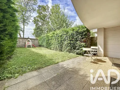 Apartment in Émerainville (77184)