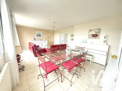 Maison à Chanteloup-les-Vignes (78570)