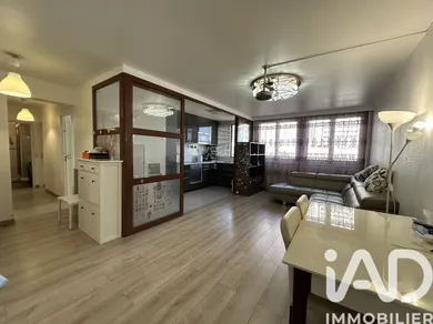 Apartment in Paris (75013)