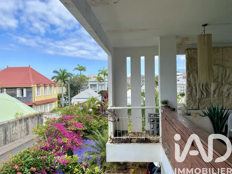 Maison 10 pièces 201 m² · à Saint-Pierre · 201 m² · 930 000 €