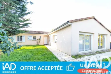 Detached house in Saint-Martin-la-Pallu (86380)