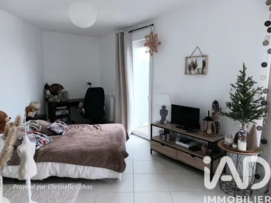 Studio in Angers (49100)