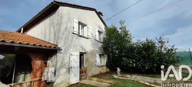 Maison traditionnelle à Saint-Marcel-de-Félines (42122)