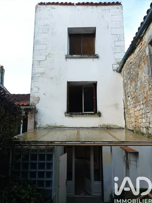 Maison à Taillebourg (17350)