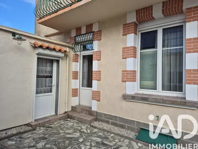 Townhouse in Parthenay (79200)