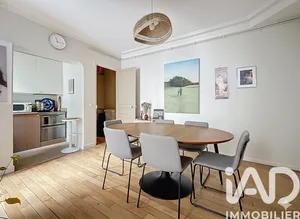 Apartment in Paris (75012)
