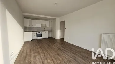 Apartment in Morainvilliers (78630)