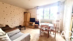 Apartment in Sainte-Geneviève-des-Bois (91700)