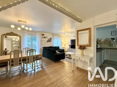 Maison traditionnelle à Le Coudray-Montceaux (91830)