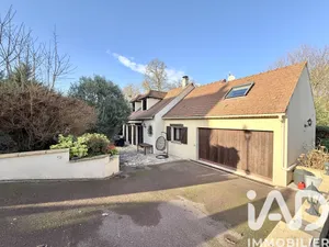 Traditional house in Le Coudray-Montceaux (91830)