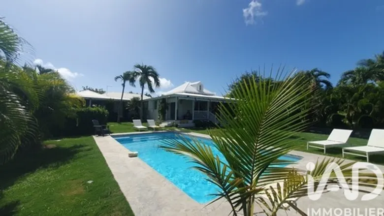 Maison 5 pièces 170 m² · à Saint-François · 170 m² · 650 000 €